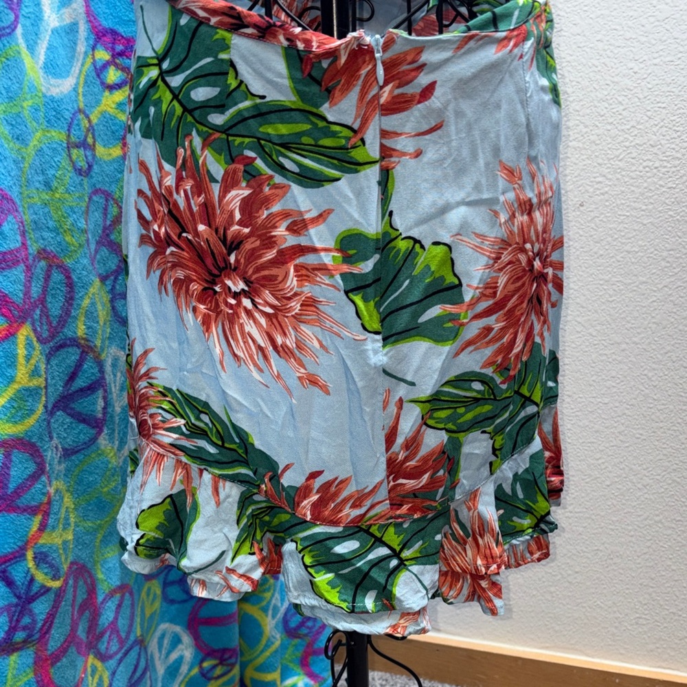 Dizzy Gal Light Blue Tropical Floral Mini Skirt w/ Cinched Side - Picture 3 of 5